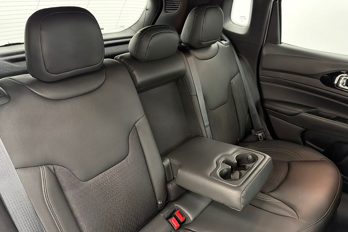 2023 Jeep Compass Night Eagle M6