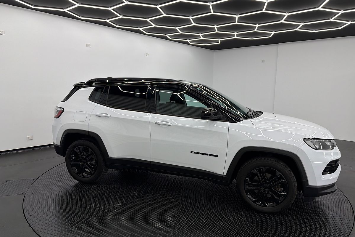 2023 Jeep Compass Night Eagle M6