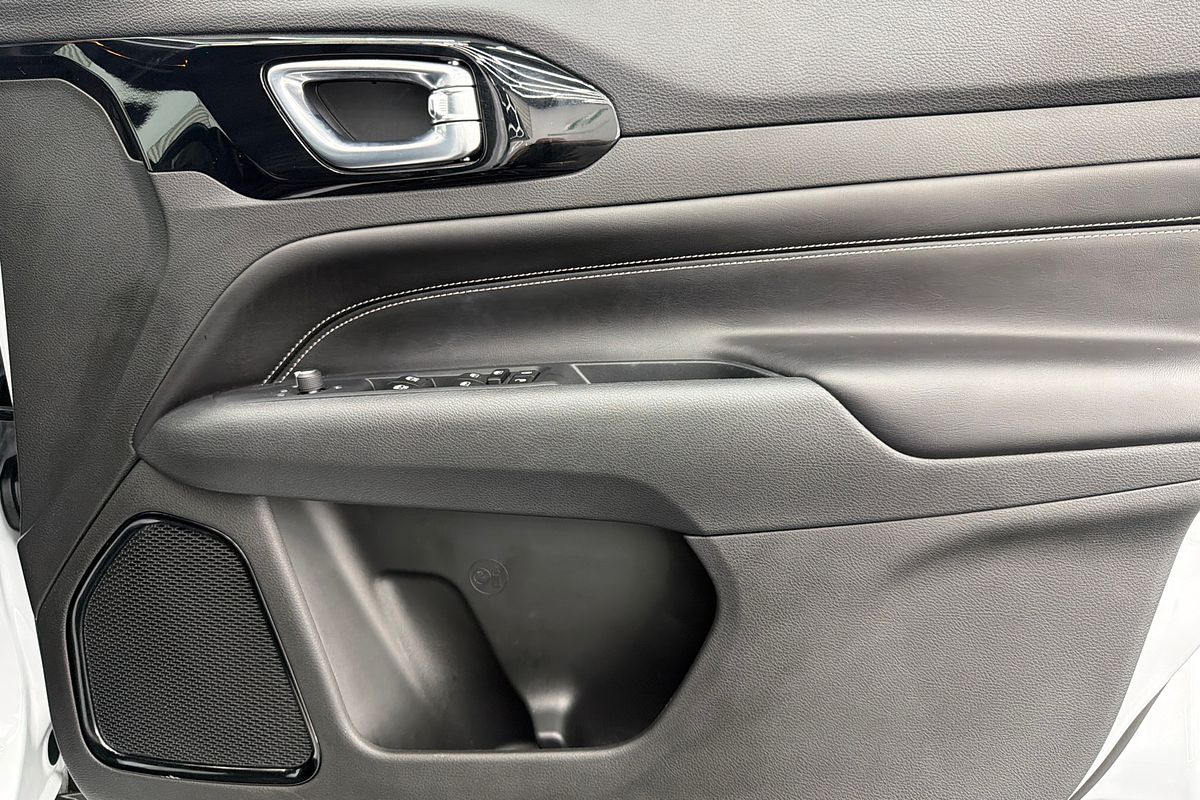 2023 Jeep Compass Night Eagle M6