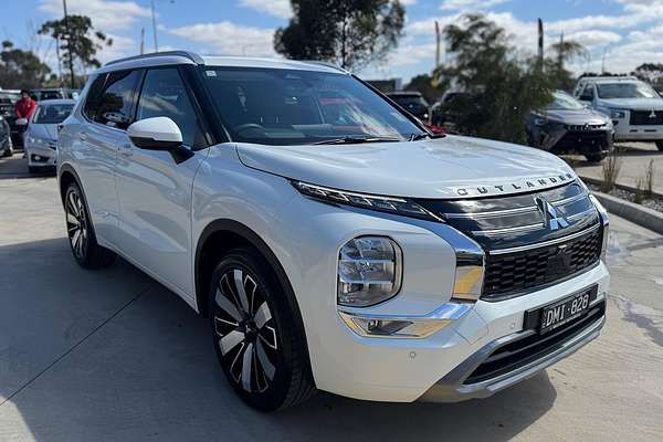 2025 Mitsubishi Outlander Exceed ZM