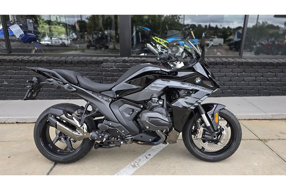 2025 BMW R 1300 RS Triple Black R 1300