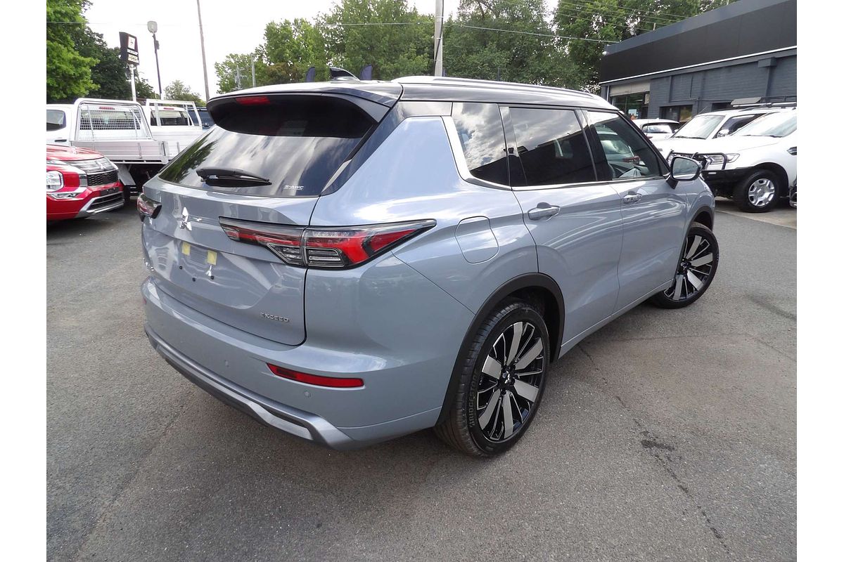 2025 Mitsubishi Outlander Exceed Tourer ZM