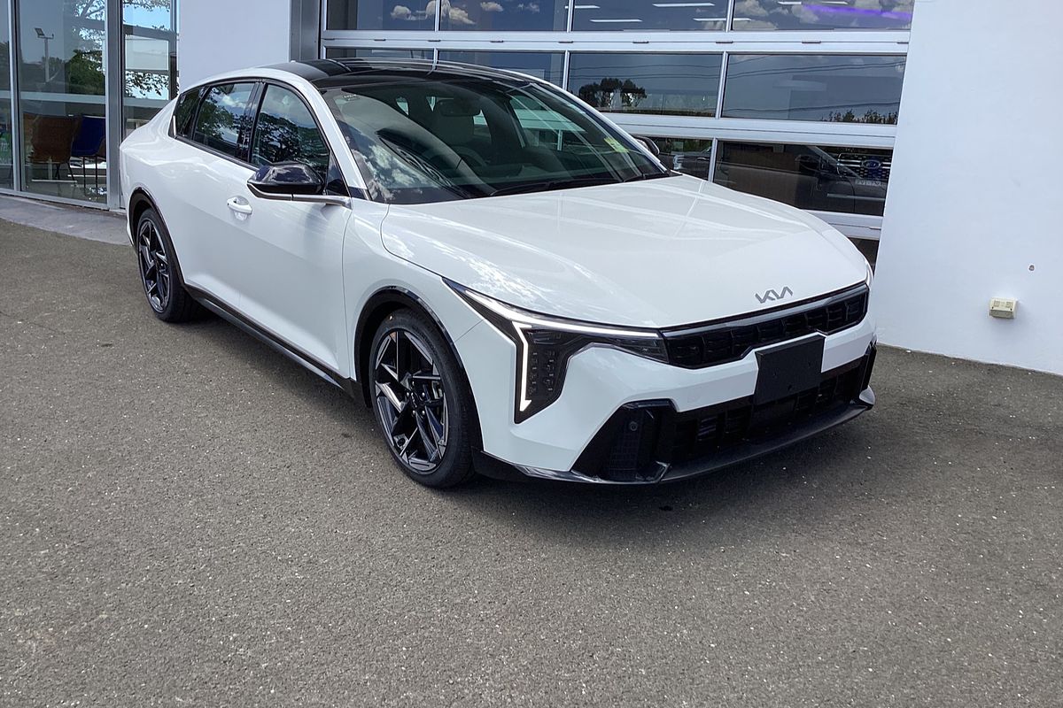 2024 Kia K4 GT-Line CL4m