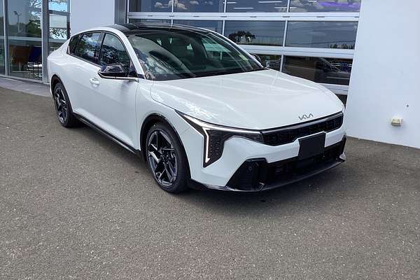 2024 Kia K4 GT-Line CL4m