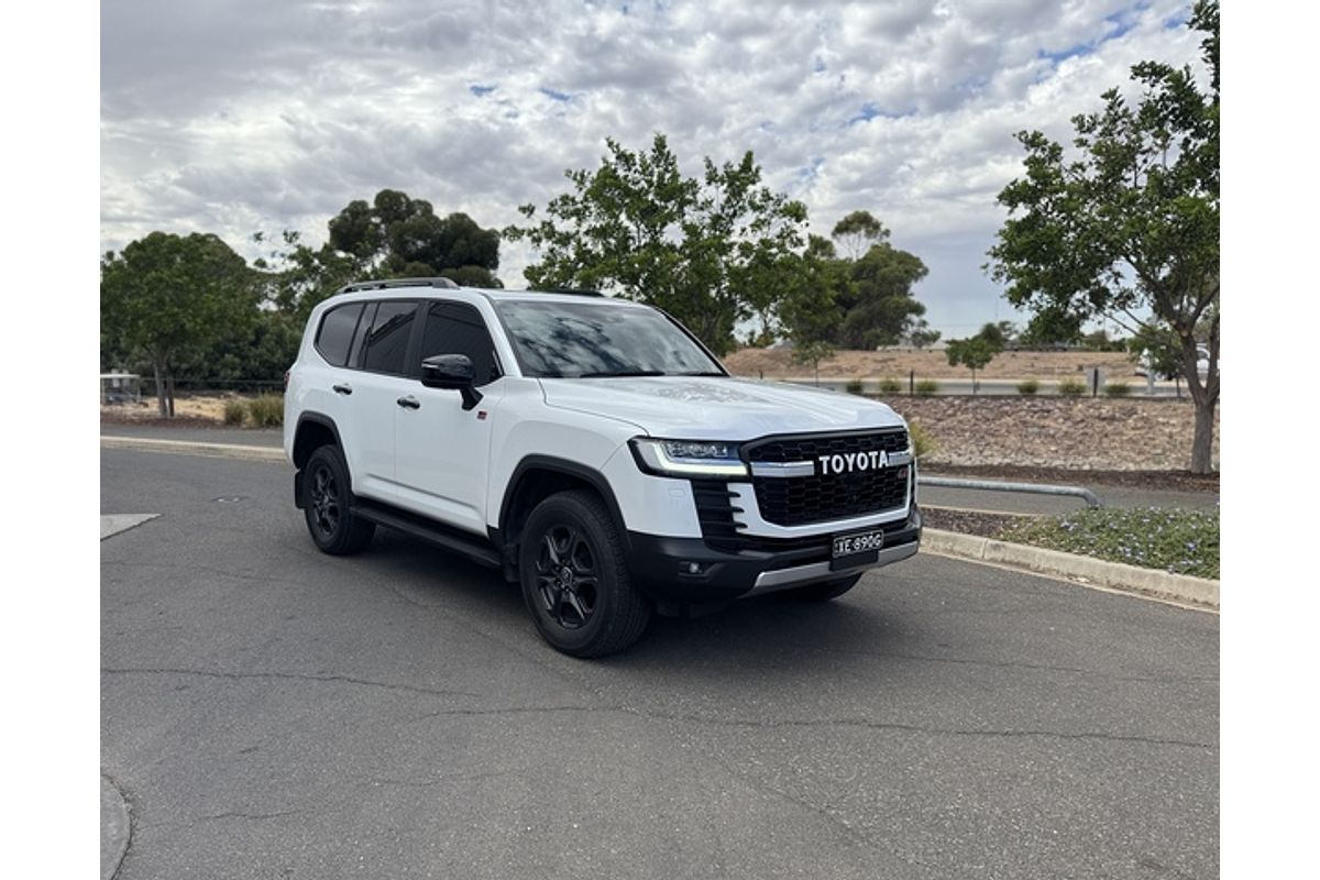 2023 Toyota Landcruiser GR Sport FJA300R