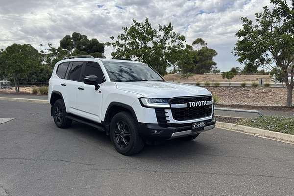 2023 Toyota Landcruiser GR Sport FJA300R