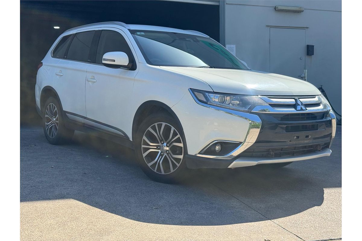 2017 Mitsubishi Outlander LS Safety Pack ZK