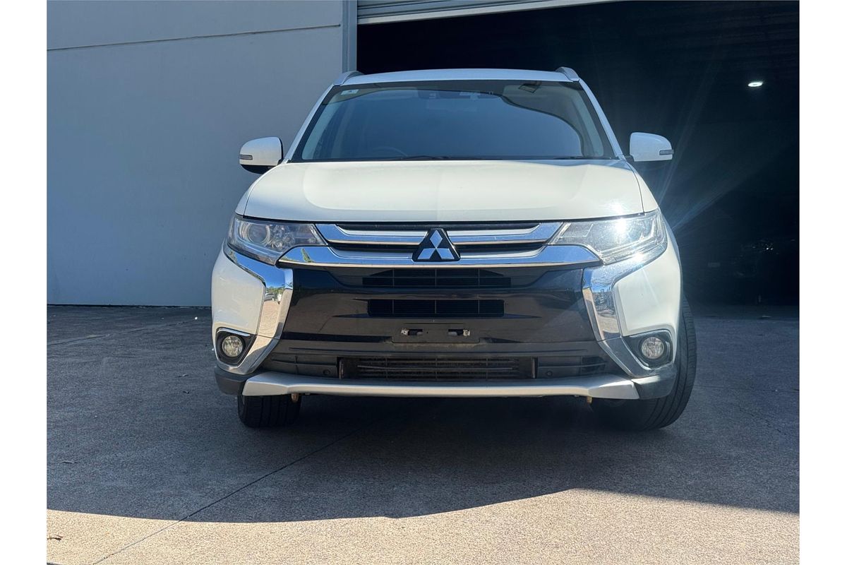 2017 Mitsubishi Outlander LS Safety Pack ZK