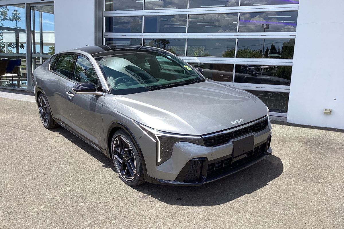 2025 Kia K4 GT-Line CL4m