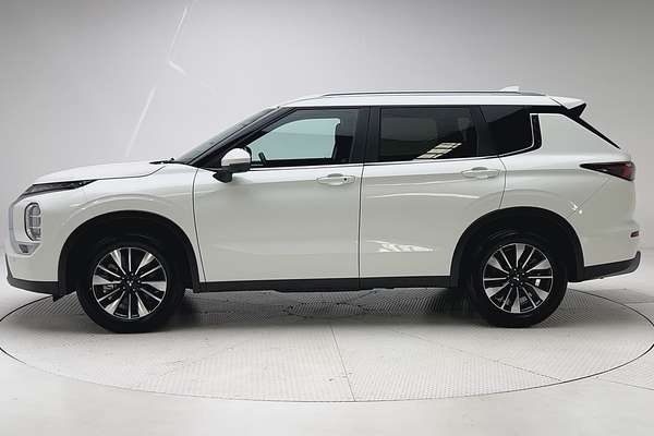 2025 Mitsubishi Outlander LS ZM thumb-4