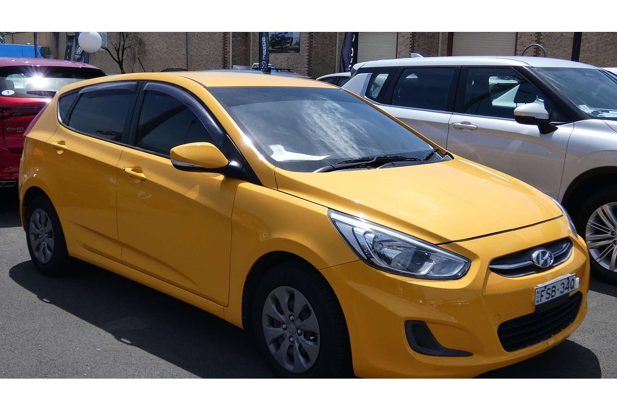 2017 Hyundai Accent Active RB4