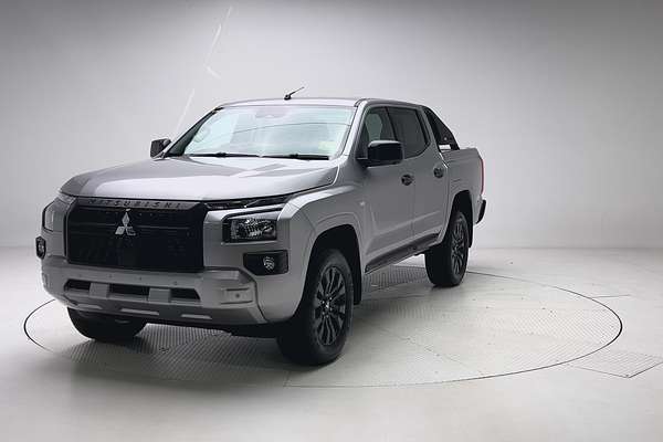 2025 Mitsubishi Triton GLX-R MV 4X4 thumb-5