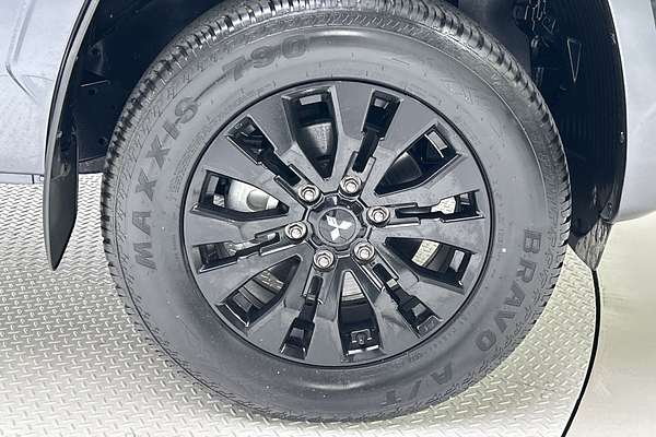 2025 Mitsubishi Triton GLX-R MV 4X4 thumb-9