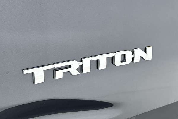 2025 Mitsubishi Triton GLX-R MV 4X4 thumb-21