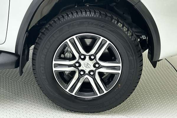 2025 Toyota Fortuner GXL GUN156R thumb-9