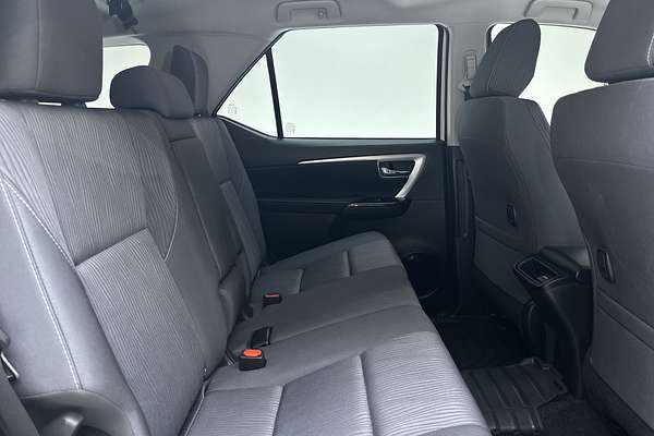 2025 Toyota Fortuner GXL GUN156R thumb-11