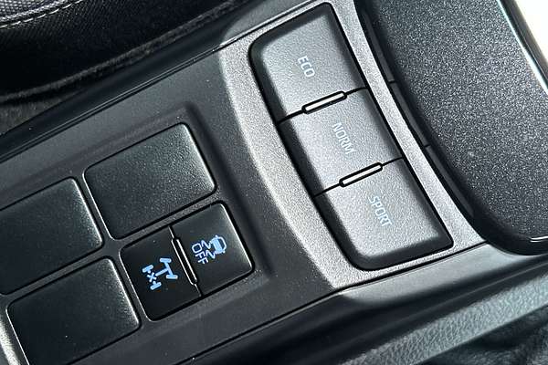 2025 Toyota Fortuner GXL GUN156R thumb-16