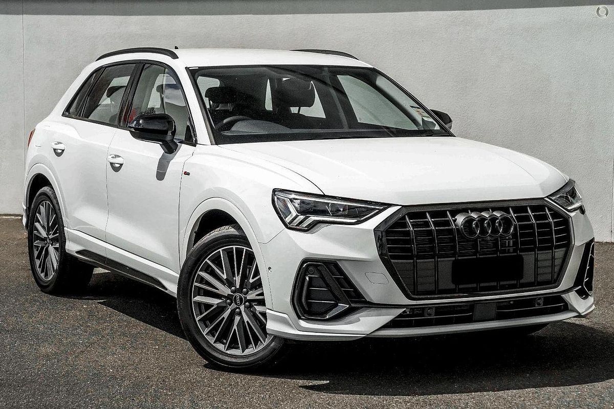 2025 Audi Q3 35 TFSI S line F3
