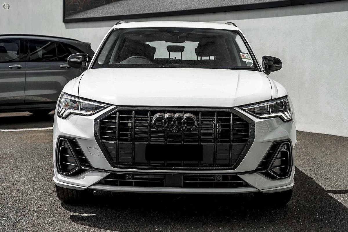 2025 Audi Q3 35 TFSI S line F3