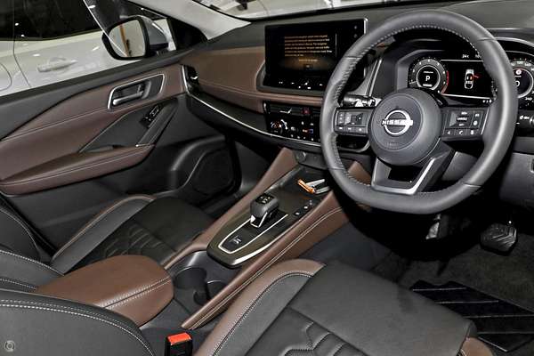 2025 Nissan QASHQAI Ti J12