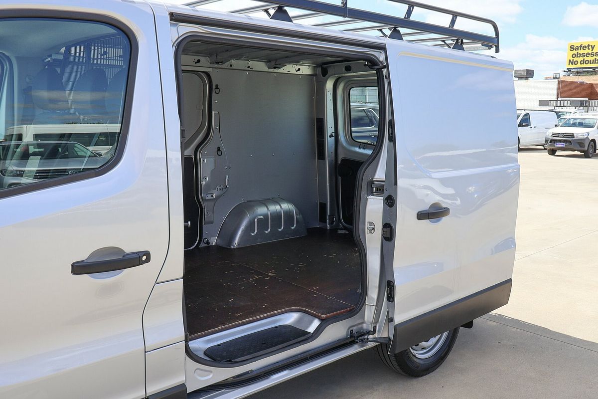 2021 Mitsubishi Express GLX SN SWB