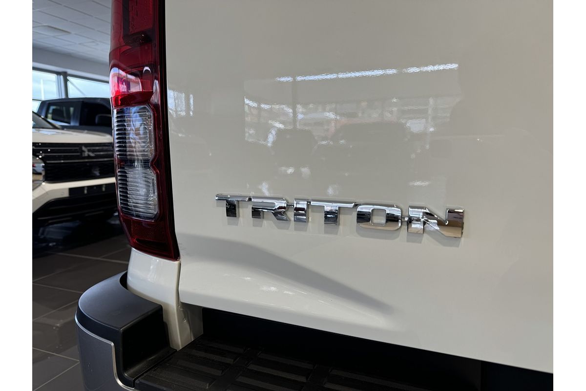 2025 Mitsubishi MV Triton GLS 2.4L D 6AT 4X4 DC PU