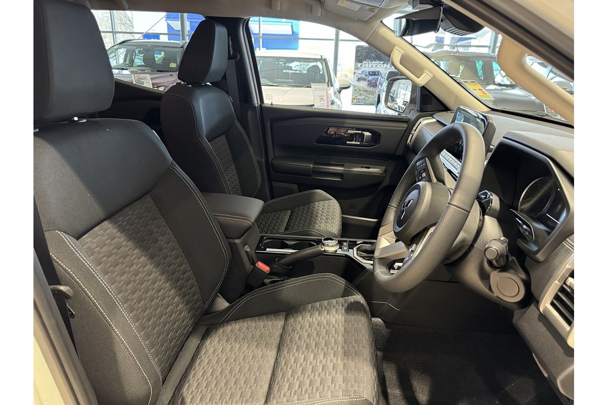 2025 Mitsubishi MV Triton GLS 2.4L D 6AT 4X4 DC PU