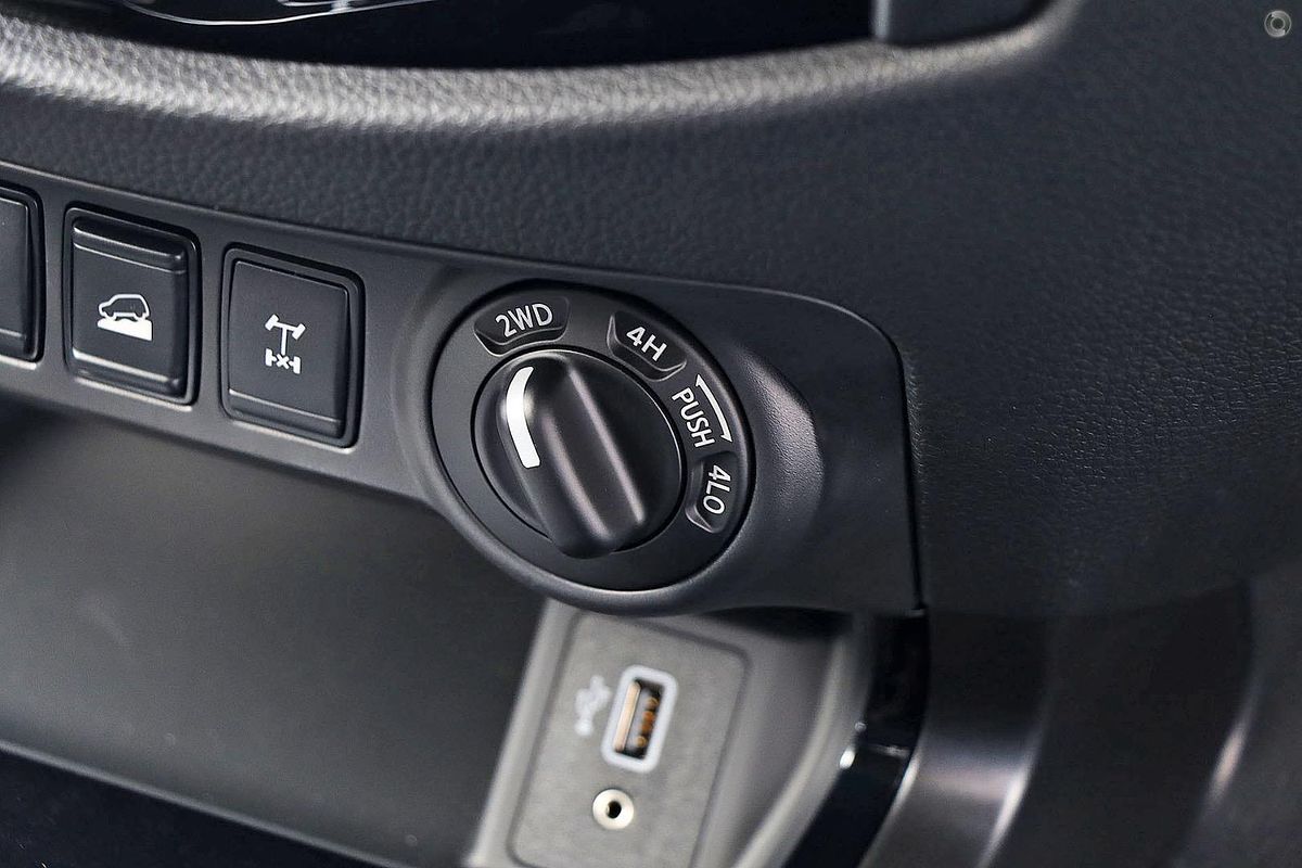 2025 Nissan Navara PRO-4X D23 4X4