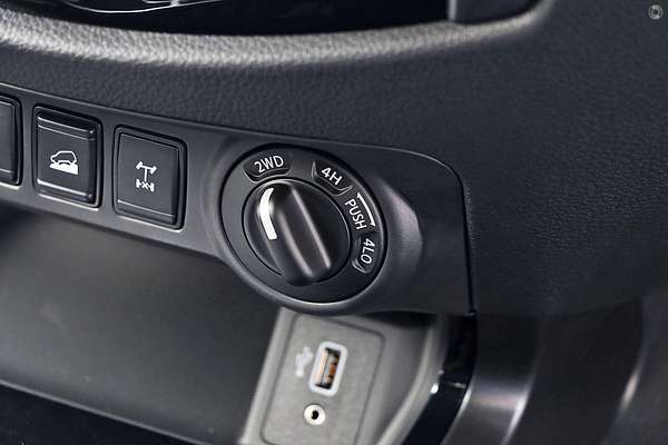 2025 Nissan Navara PRO-4X D23 4X4