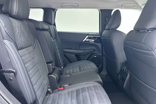 2025 Mitsubishi Outlander Aspire ZM thumb-11