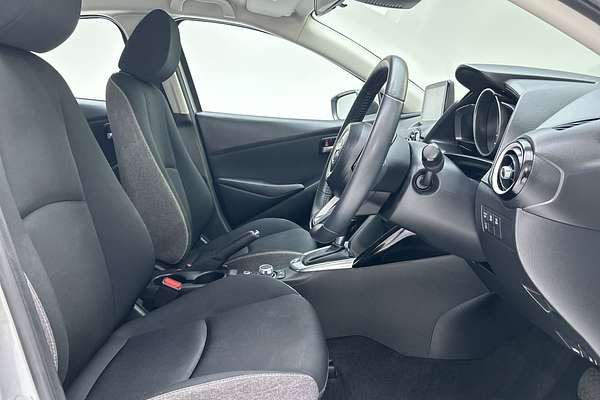 2024 Mazda 2 G15 Pure DJ Series thumb-12