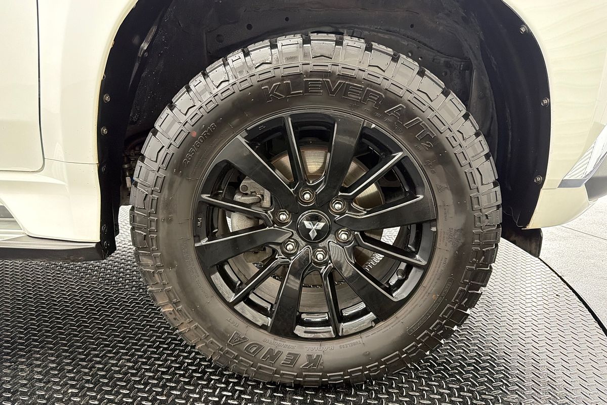 2019 Mitsubishi Pajero Sport Black Edition QE