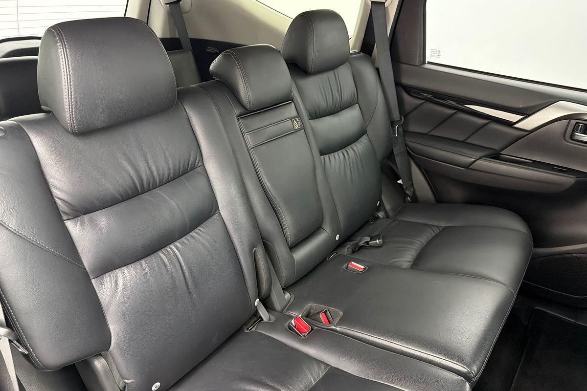 2019 Mitsubishi Pajero Sport Black Edition QE