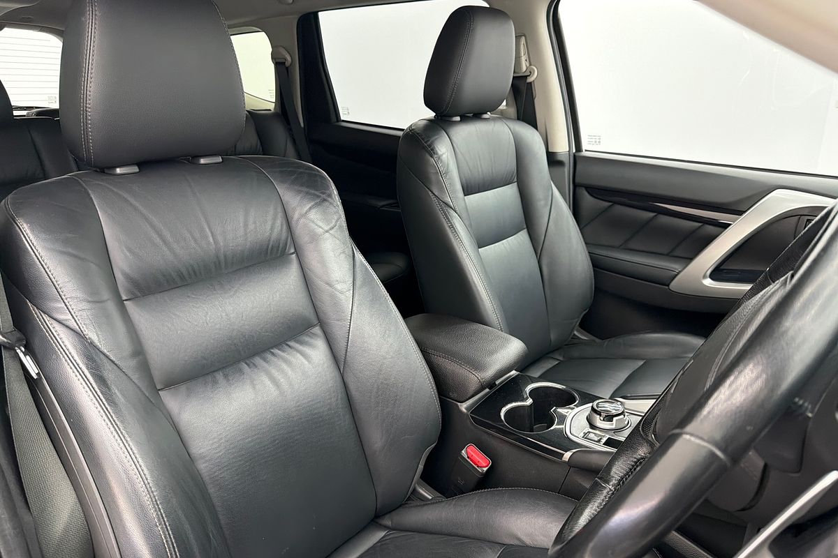 2019 Mitsubishi Pajero Sport Black Edition QE