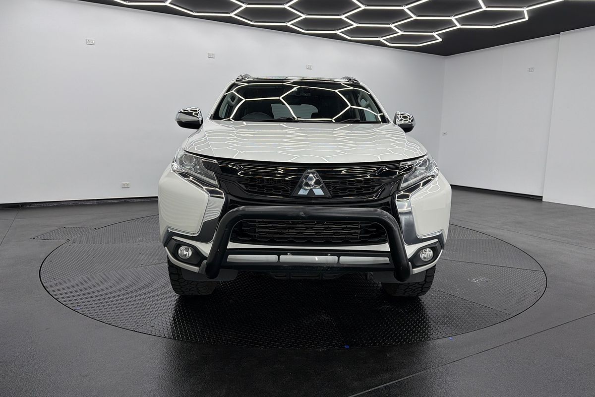 2019 Mitsubishi Pajero Sport Black Edition QE