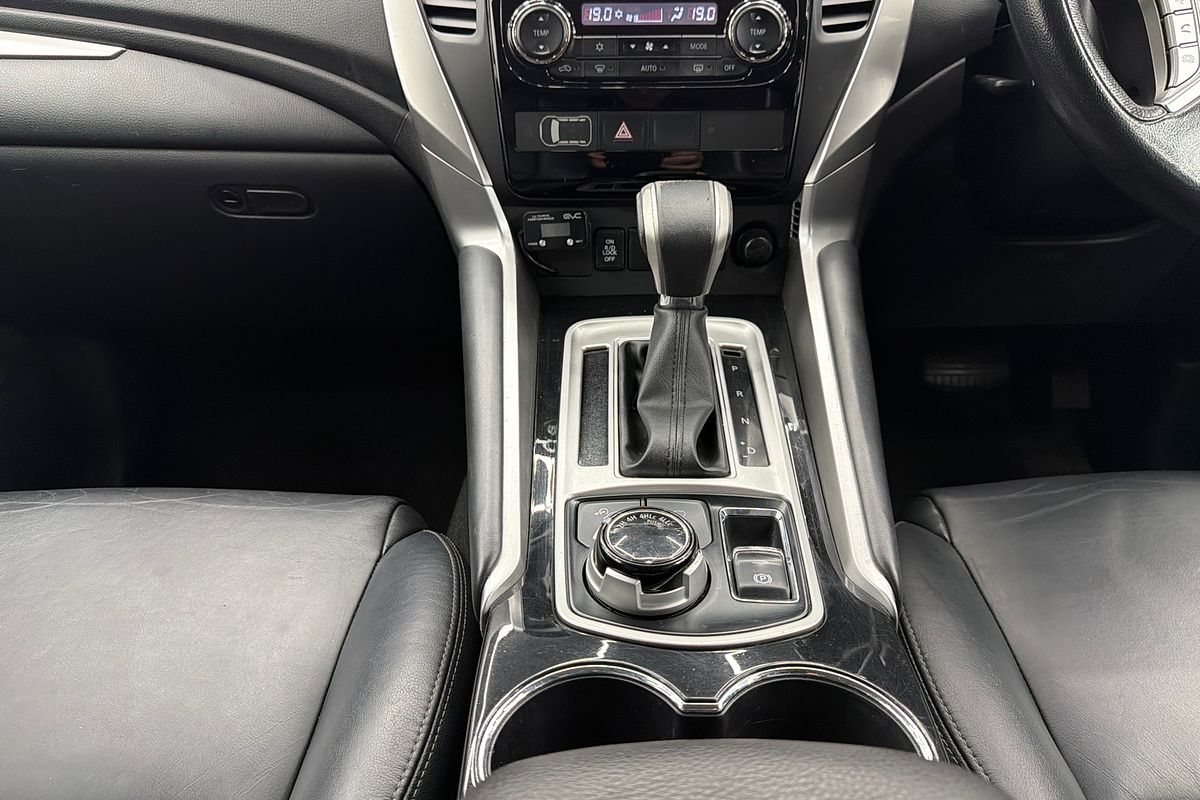 2019 Mitsubishi Pajero Sport Black Edition QE