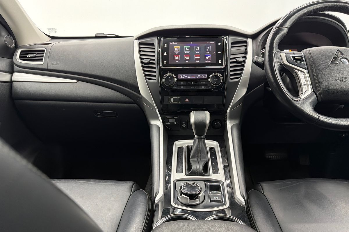 2019 Mitsubishi Pajero Sport Black Edition QE