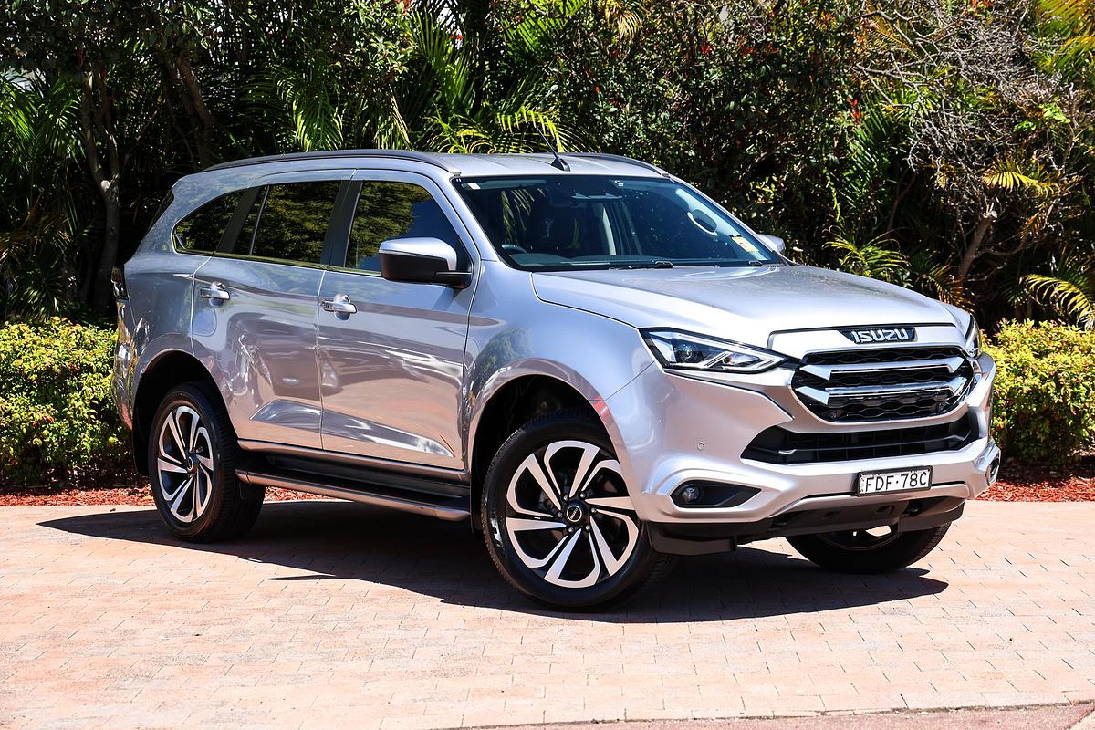 2022 Isuzu MU-X LS-T