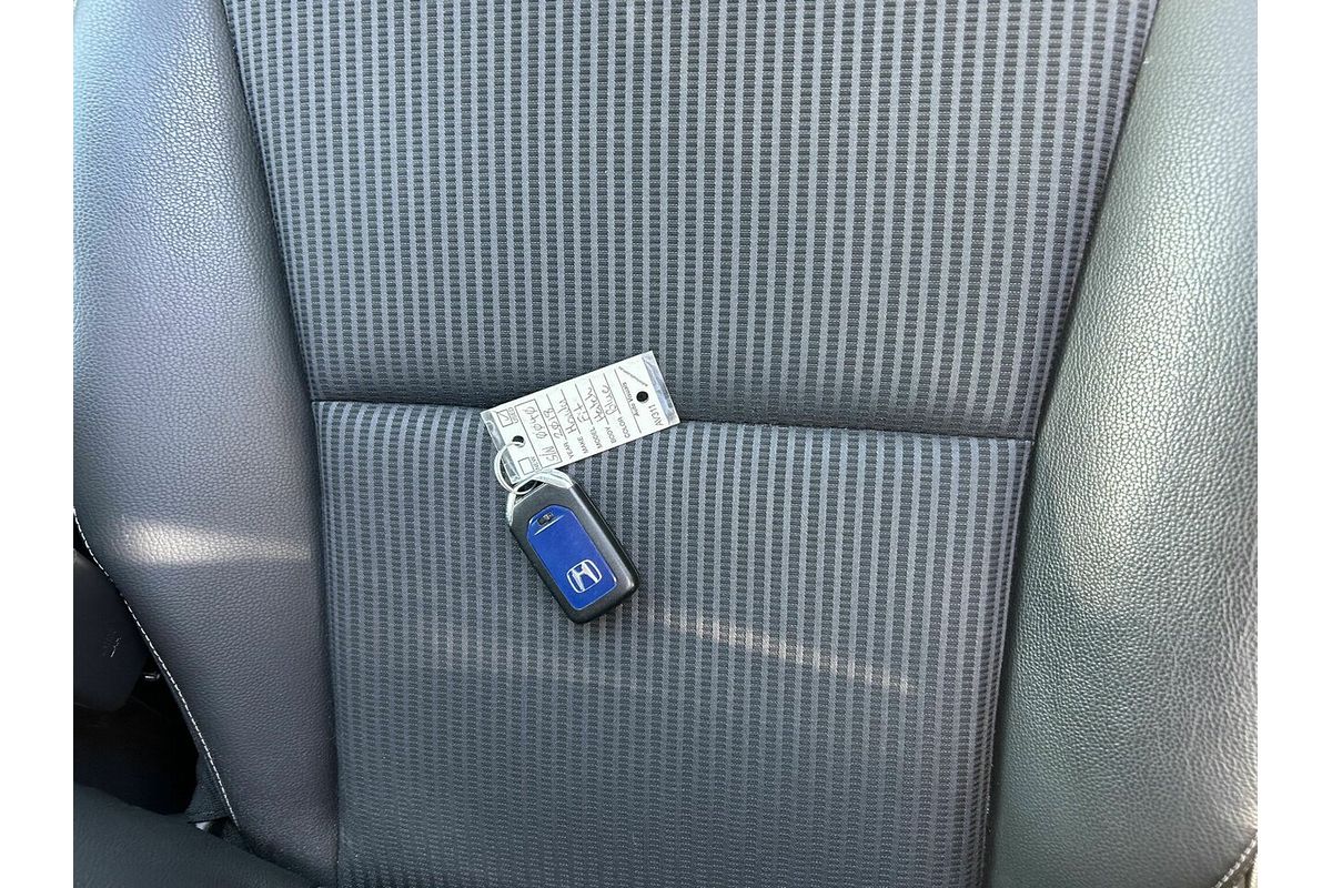 2018 Honda FIT (HYBRID) F GP5