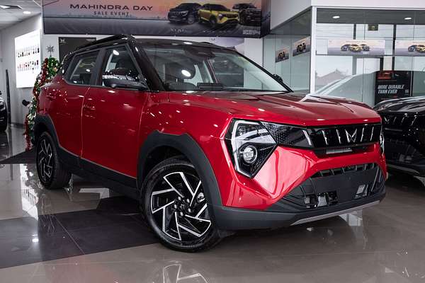 2025 Mahindra XUV3XO AX7L