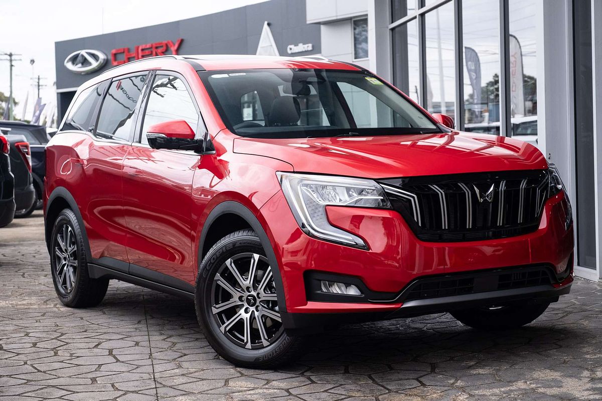 2025 Mahindra XUV700 AX7L