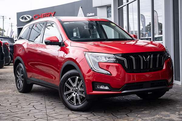 2025 Mahindra XUV700 AX7L