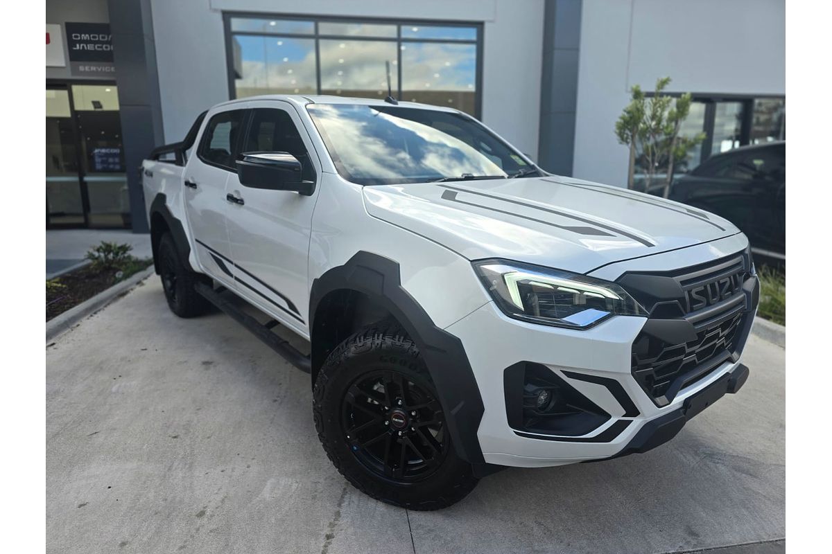 2025 Isuzu D-MAX BLADE 4X4