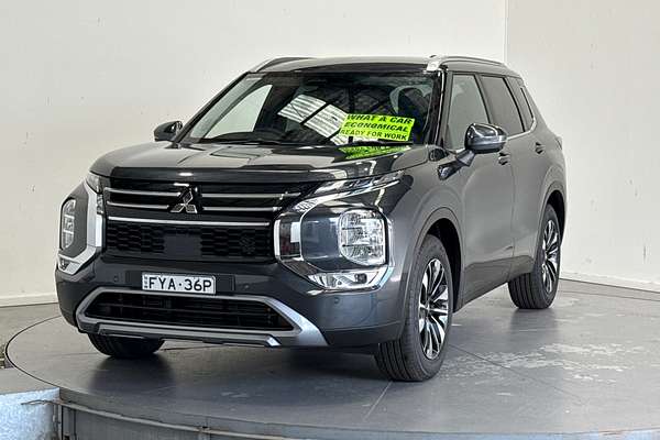 2025 Mitsubishi Outlander LS ZM