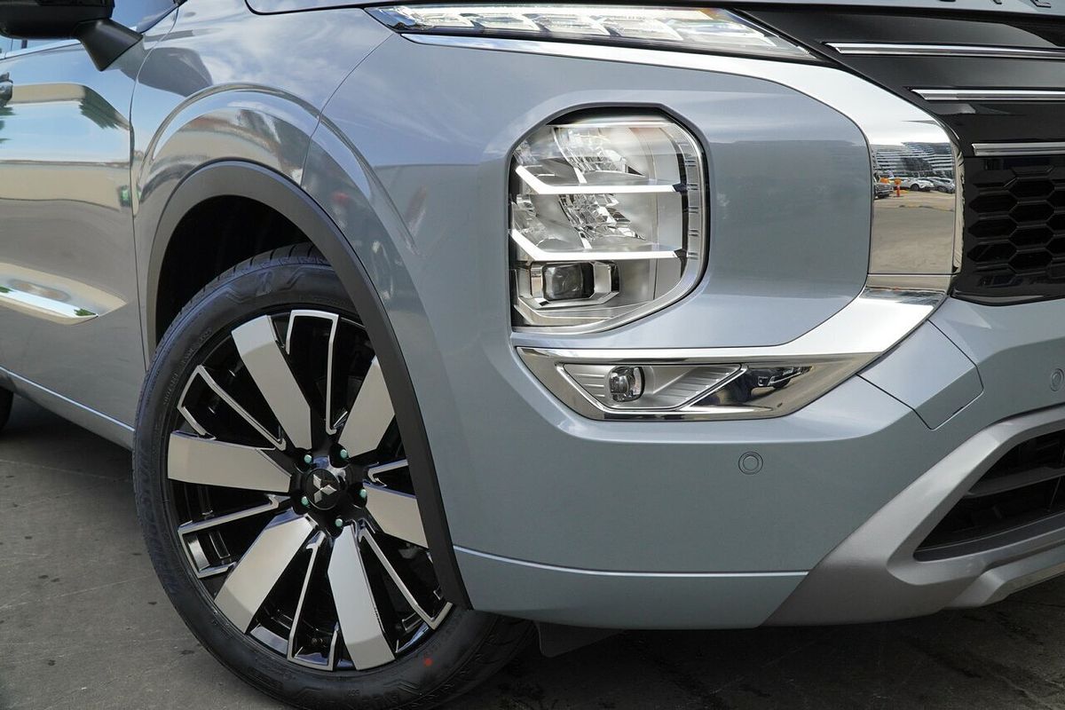 2025 Mitsubishi Outlander Exceed Tourer ZM