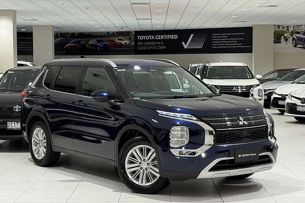 2023 Mitsubishi Outlander LS ZM