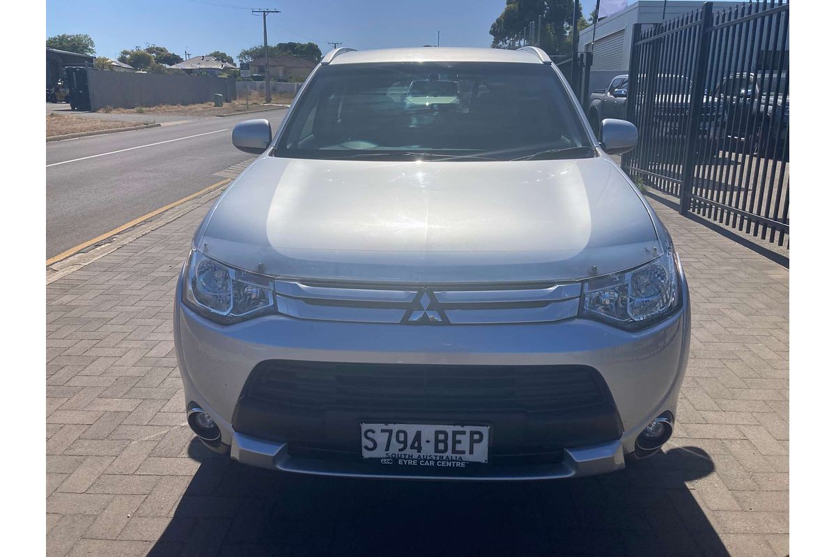 2015 Mitsubishi Outlander ES ZJ