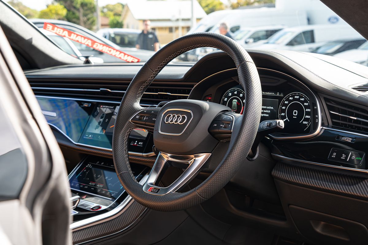 2023 Audi RS Q8 TFSI F1