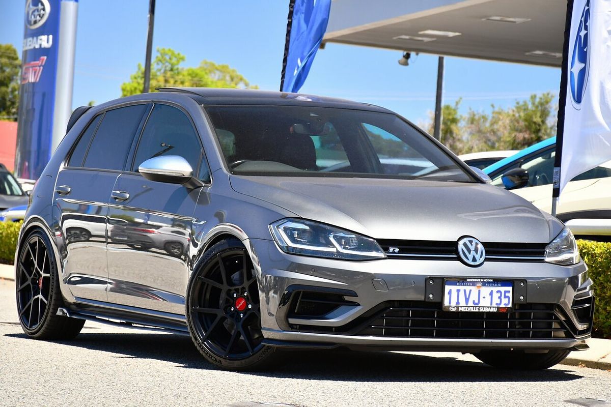 2017 Volkswagen Golf R 7