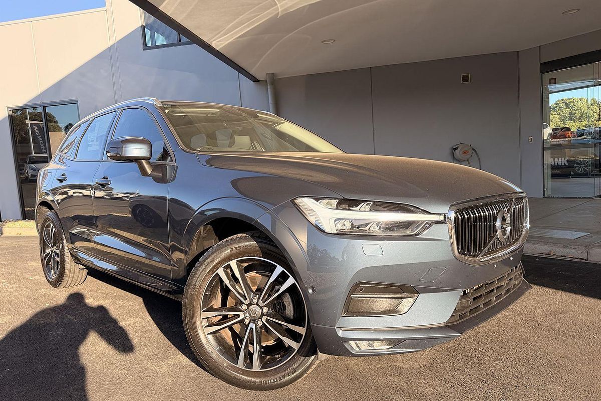 2021 Volvo XC60 T5 Momentum